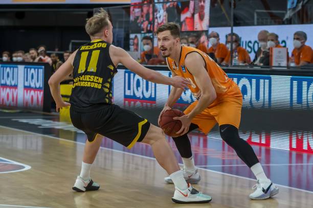 从战术角度 从战术角度