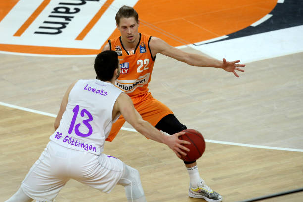 这笔签约 这笔签约