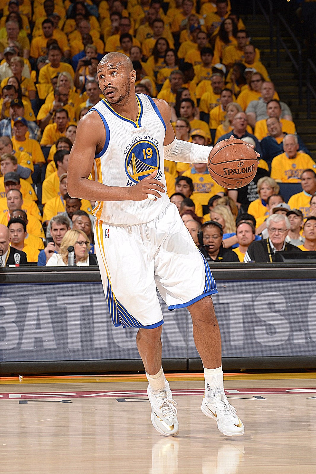 同时也拉近 同时也拉近